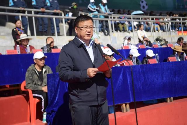 美媒预测2028美国男篮阵容：詹杜领衔 布克华子在列